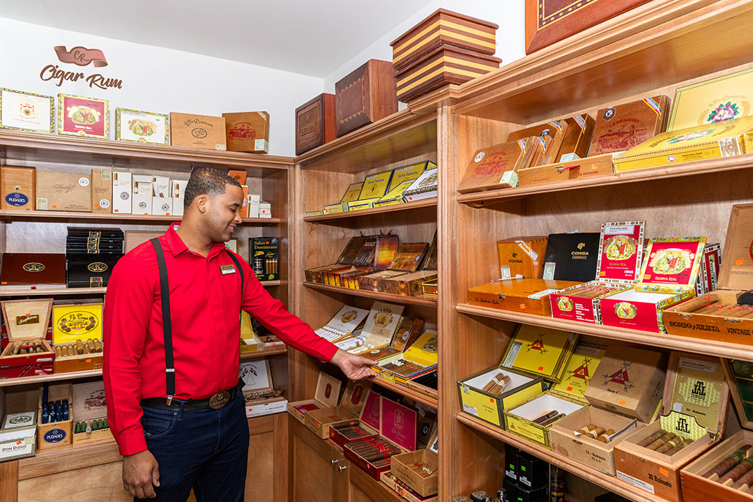 380_alta_senatorpuertoplata Cigar and Rum.jpg